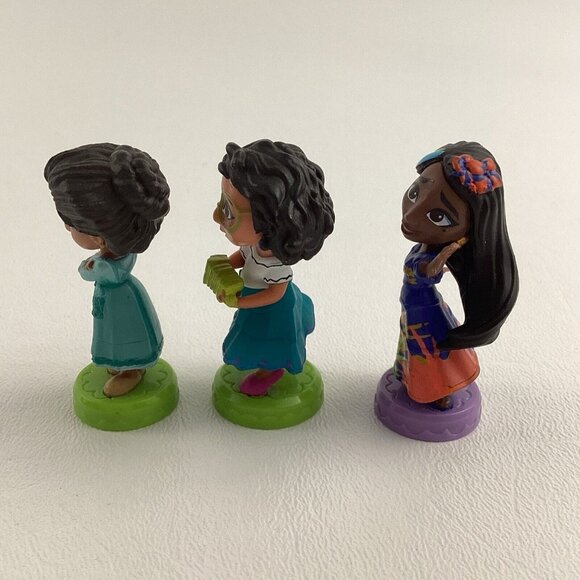 Disney Encanto Mi Familia Mini Figure Set Isabela Mirabel Pepa Madrigal Family - Picture 2 of 6